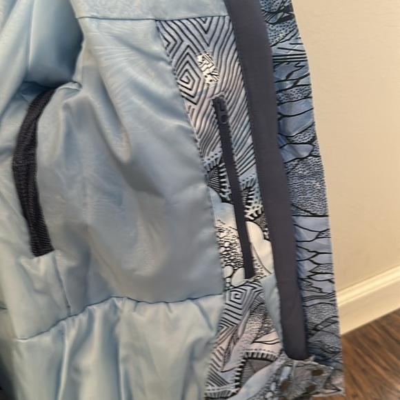 Women’s XS Roxy ski jacket - Picture 4 of 5